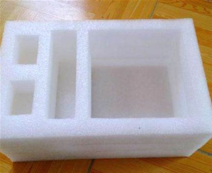 乐鱼体育app:汉译英：“包装；纸箱”正确的翻译为（ ）。